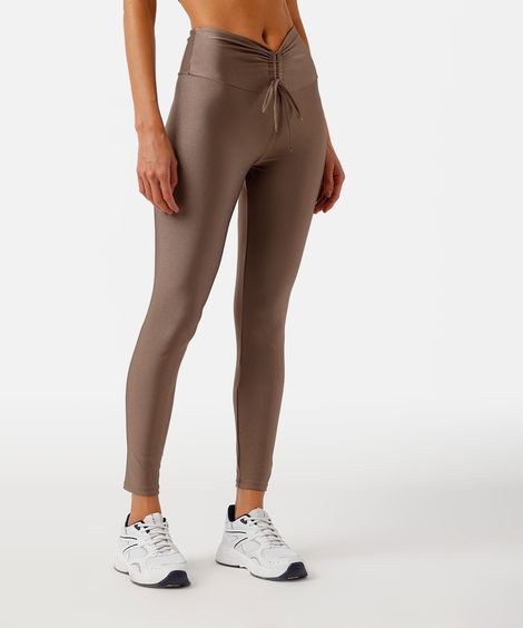 calça legging feminina esportiva com franzido marrom