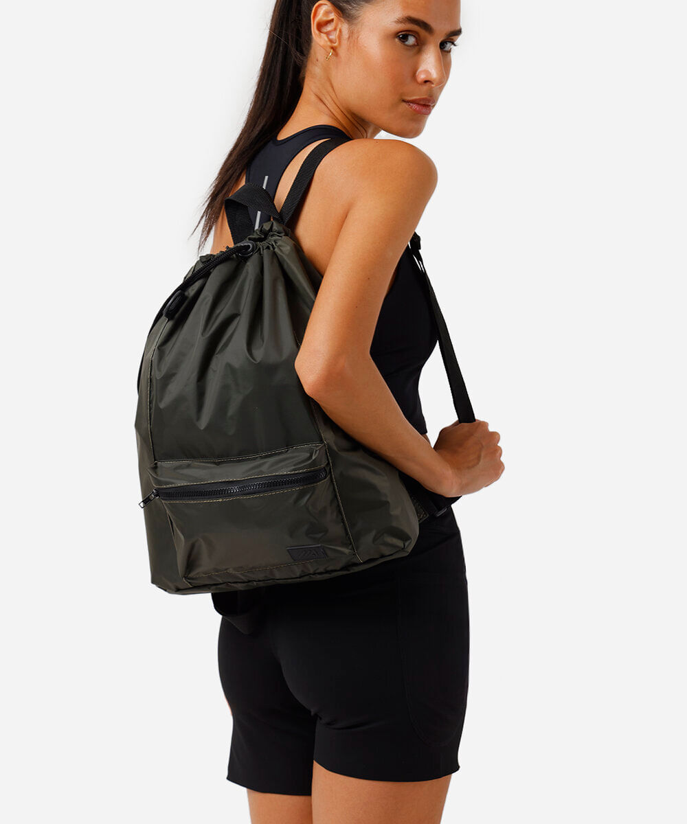 mochila saco com bolso verde