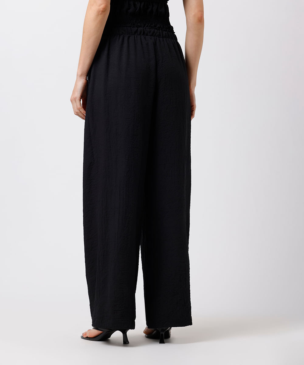 calça estilo pijama feminina texturizada cós elástico preta