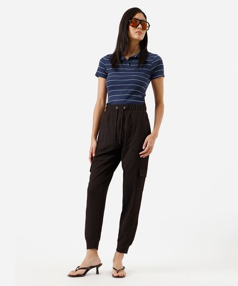 calça jogger feminina bolsos cargo texturizada marrom