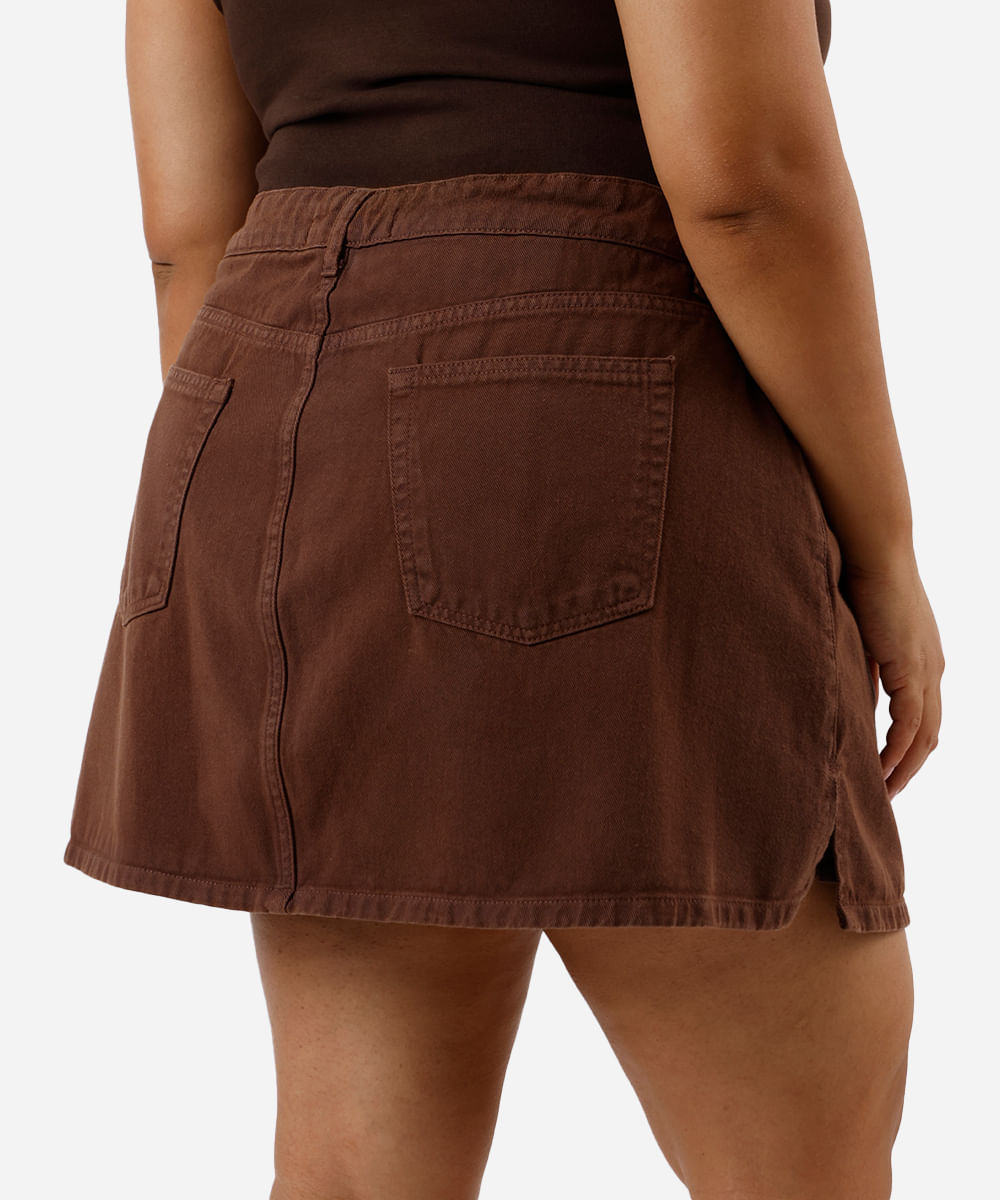 short saia feminino de sarja com fenda plus size marrom
