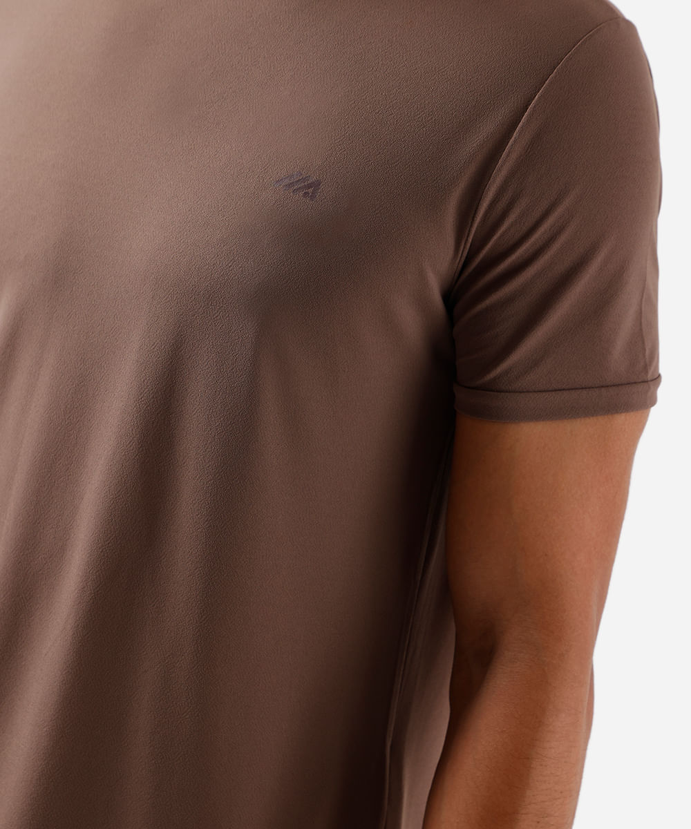 camiseta esportiva masculina de poliamida manga curta marrom