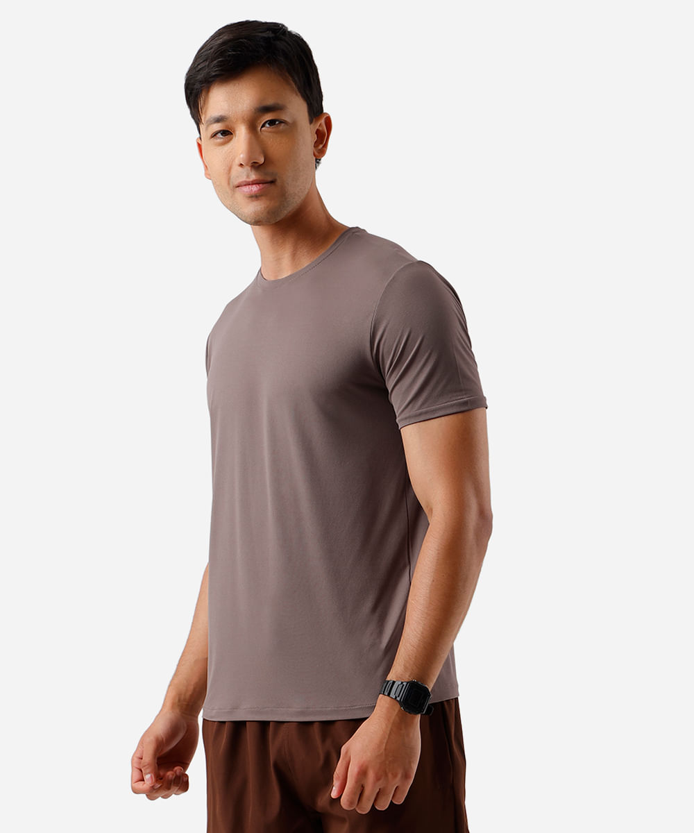 camiseta esportiva masculina de poliamida marrom