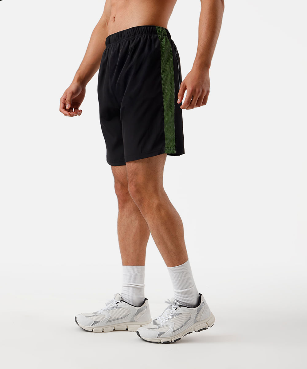 bermuda esportiva masculina com recorte lateral verde