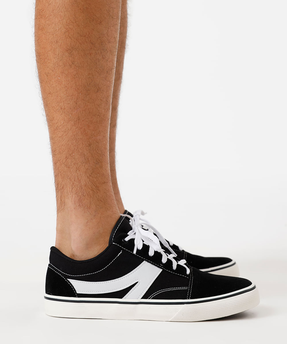 tênis casual com recorte preto