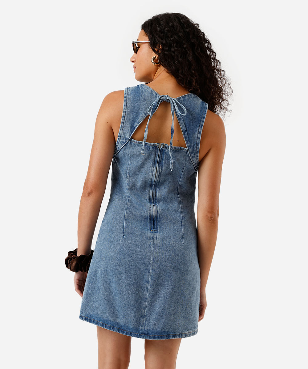vestido curto feminino jeans com bordado floral azul