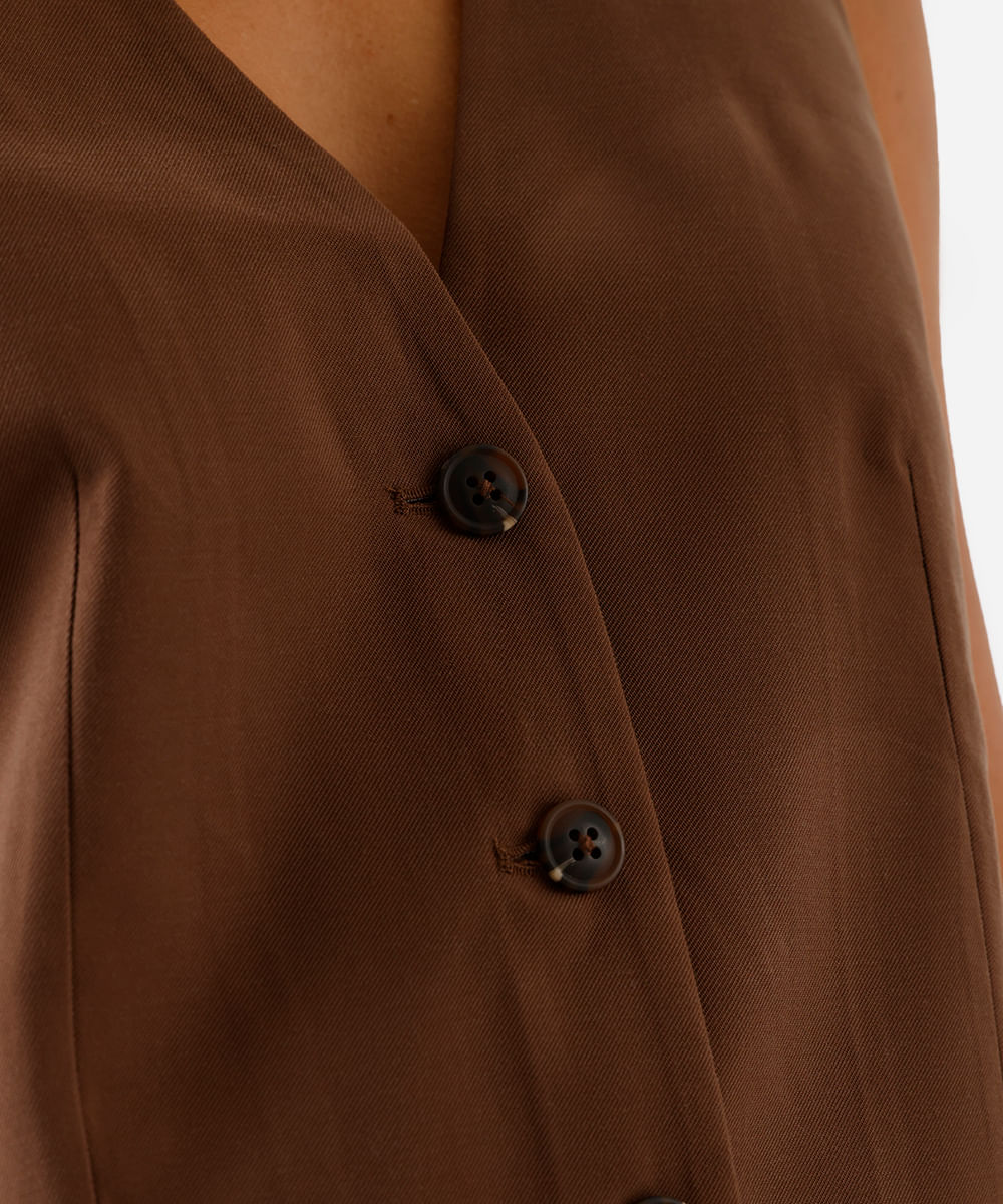 colete de alfaiataria feminino com viscose  marrom
