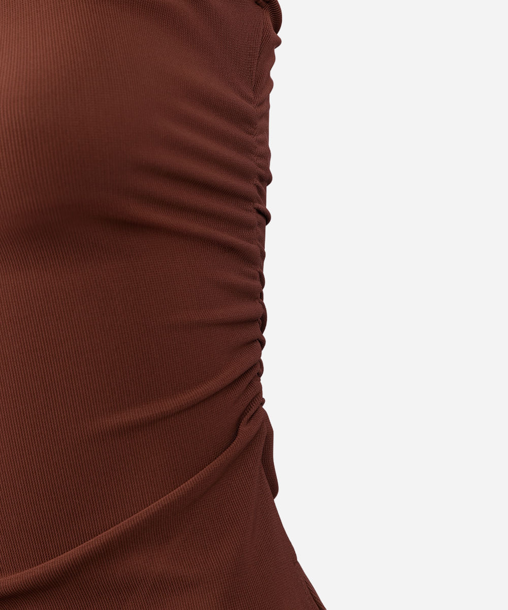 blusa juvenil sem alça franzida marrom
