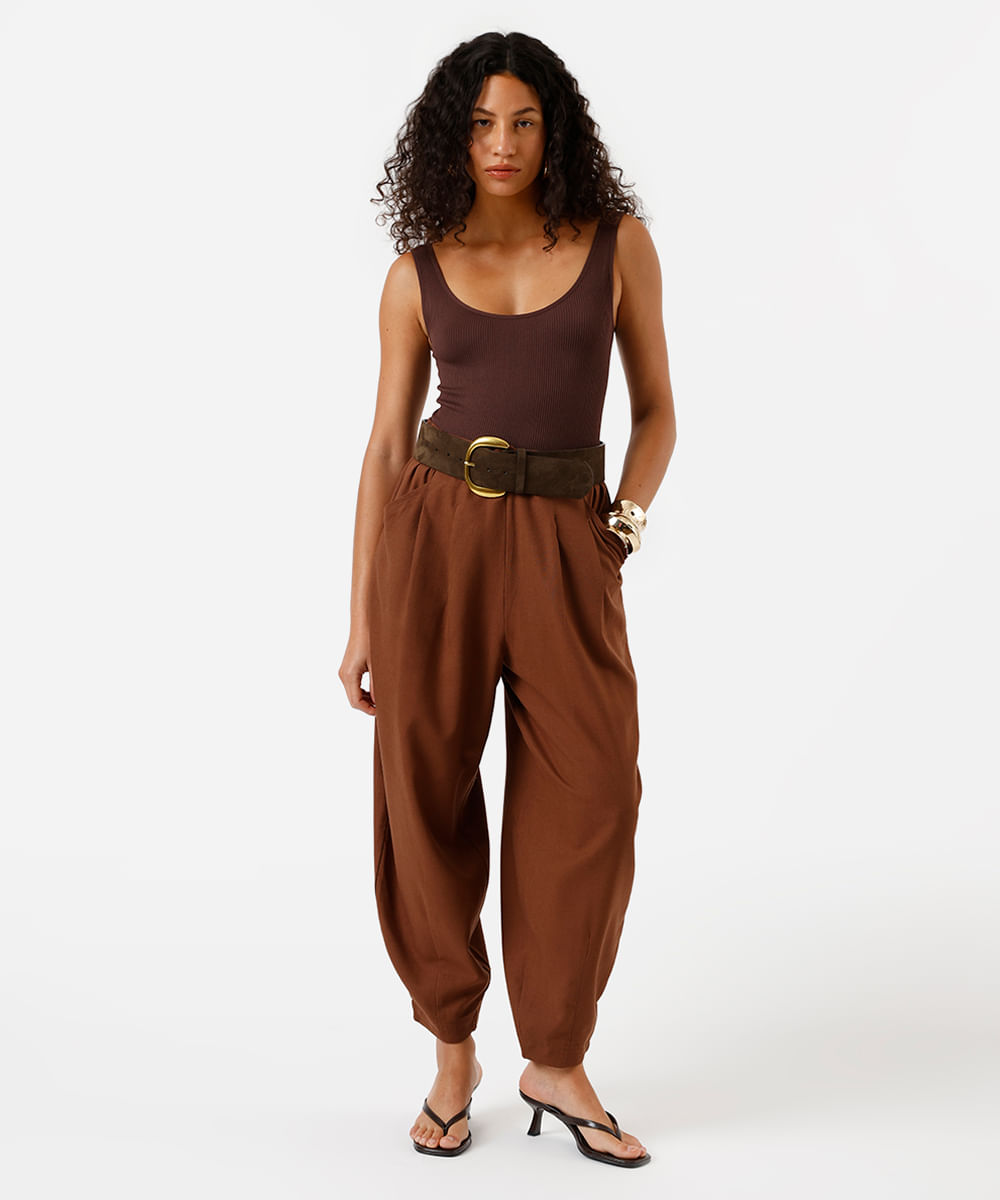 body básico feminino de poliamida canelado marrom