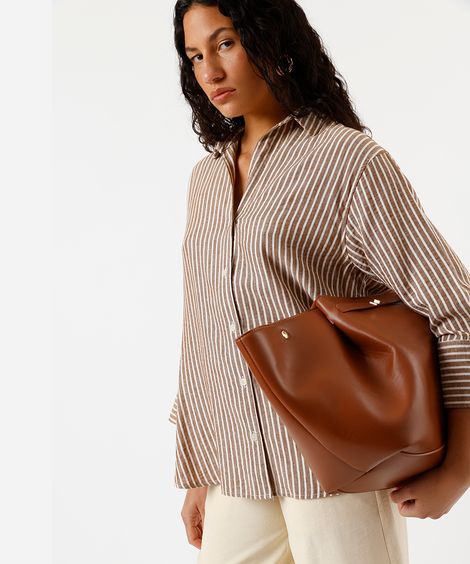 camisa feminina com linho listrada marrom