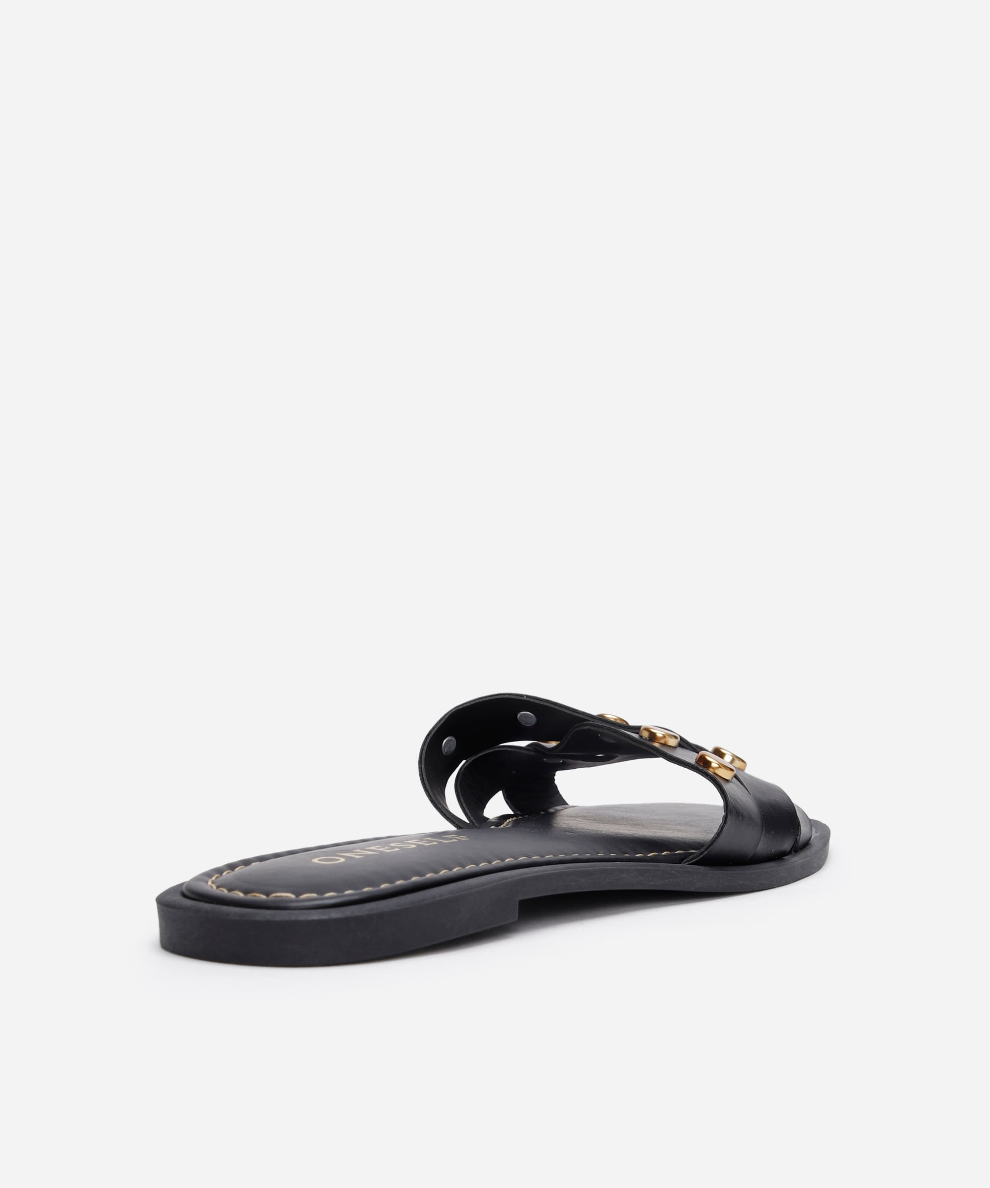 rasteirinha com tachas oneself preta