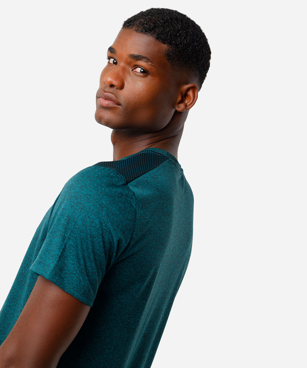 camiseta masculina esportiva com recorte verde