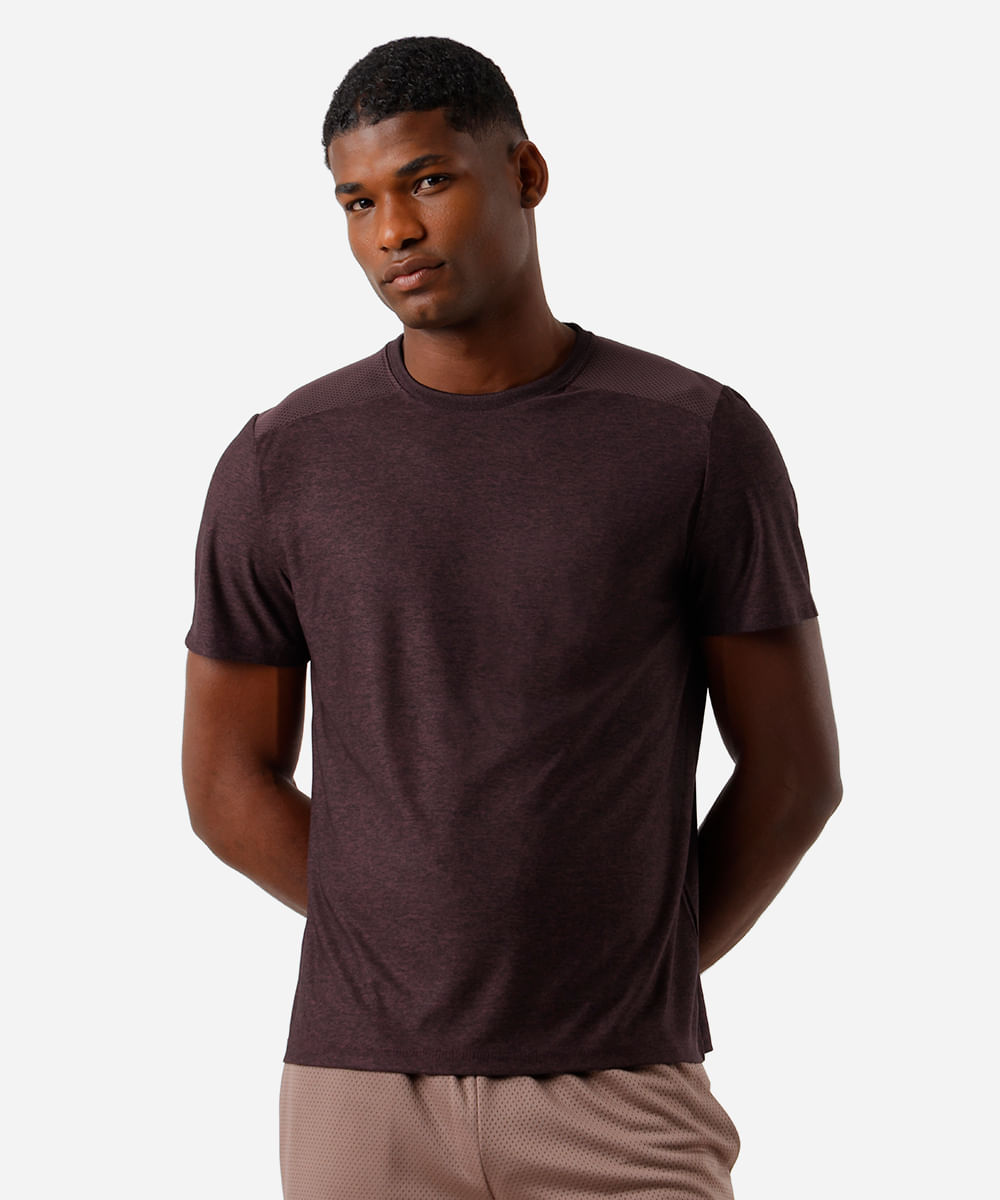 camiseta masculina esportiva com recorte vinho