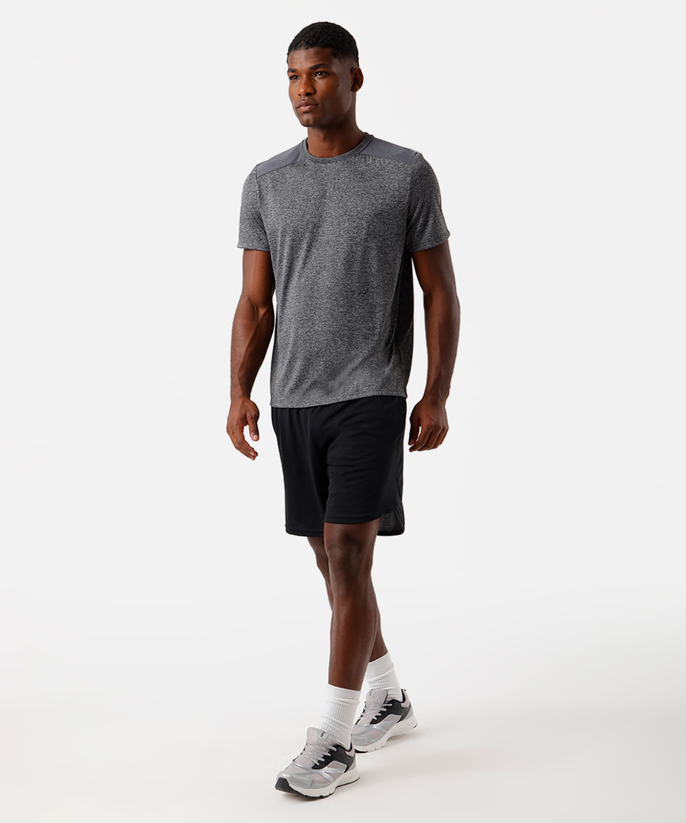 camiseta masculina esportiva com recorte cinza