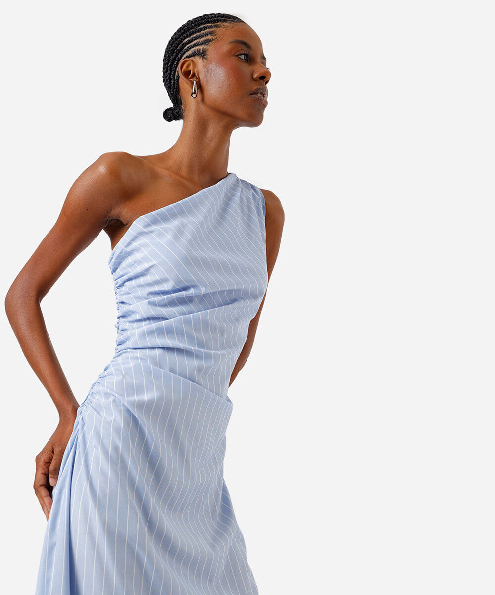 vestido midi feminino ombro único franzido listrado azul