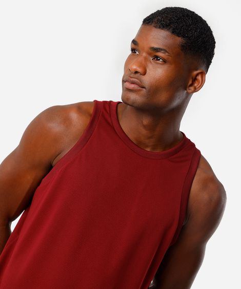 regata esportiva masculina texturizada vinho