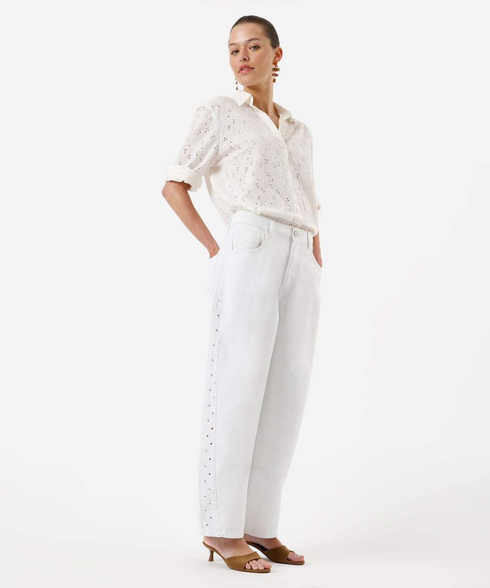 calça barrel feminina de sarja com recorte bordado branca