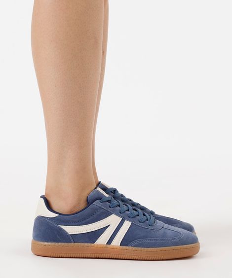 tênis casual com recortes bicolor azul