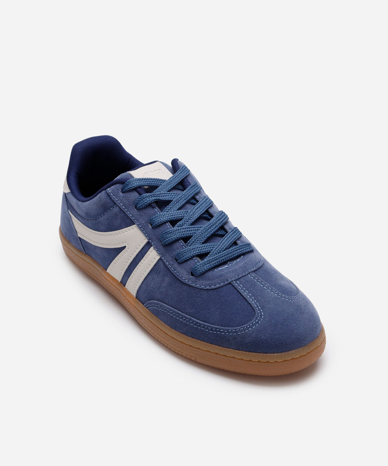 tênis casual com recortes bicolor azul