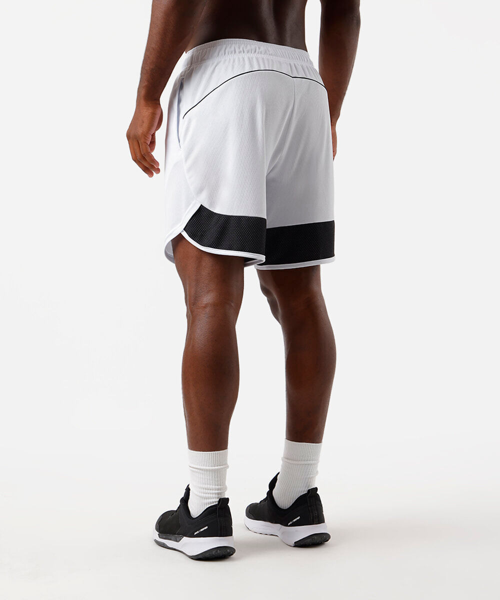short masculino esportivo com recorte e nervura branco