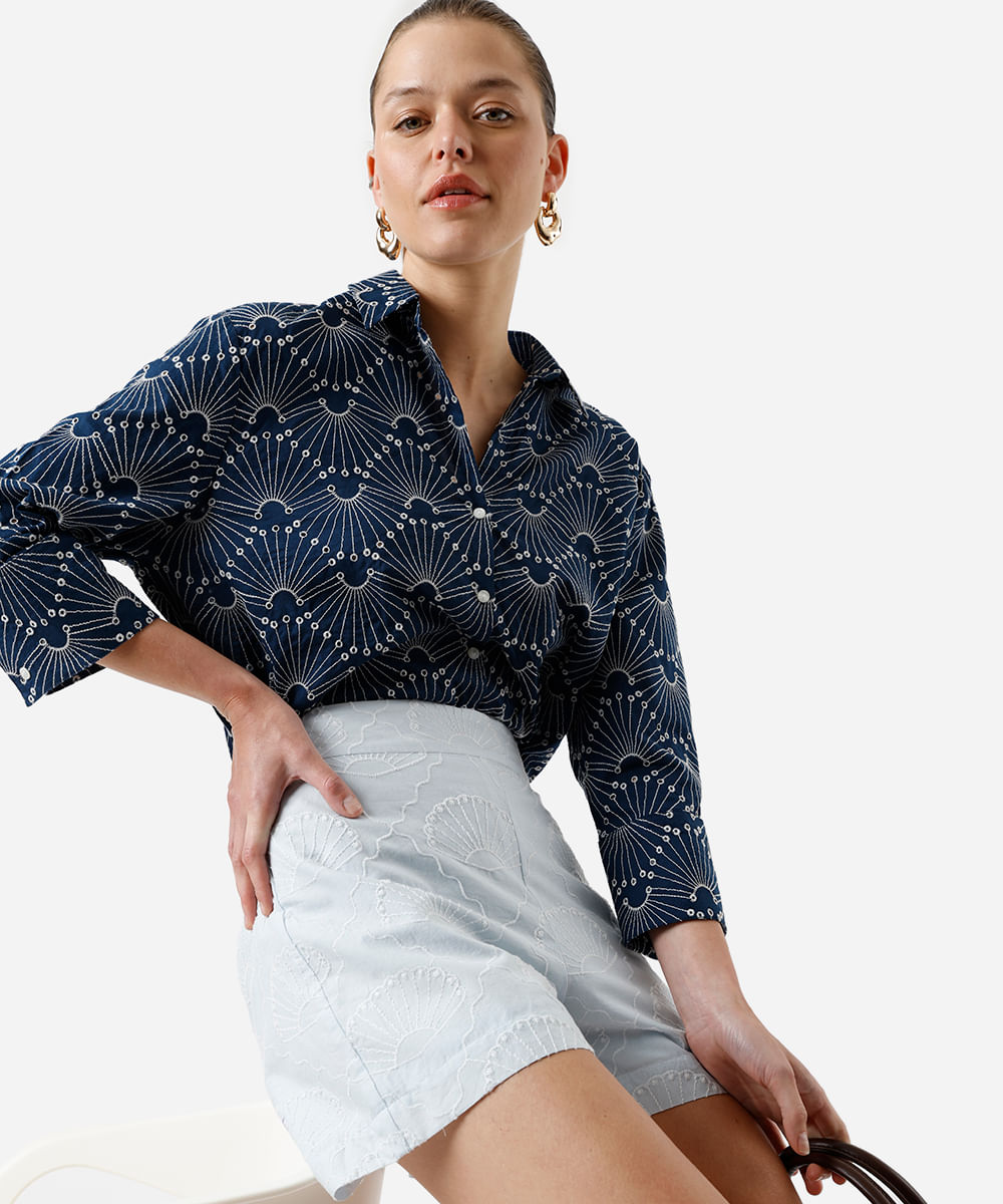 camisa feminina de laise bordada azul