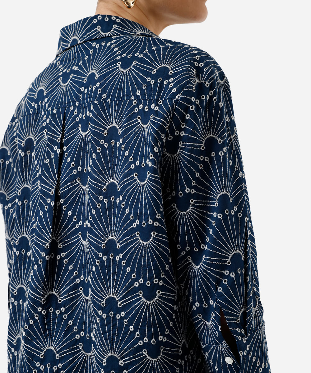 camisa feminina de laise bordada azul