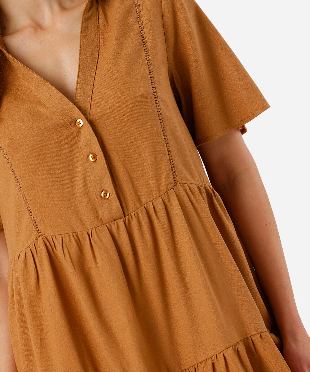 vestido curto feminino com linho bege