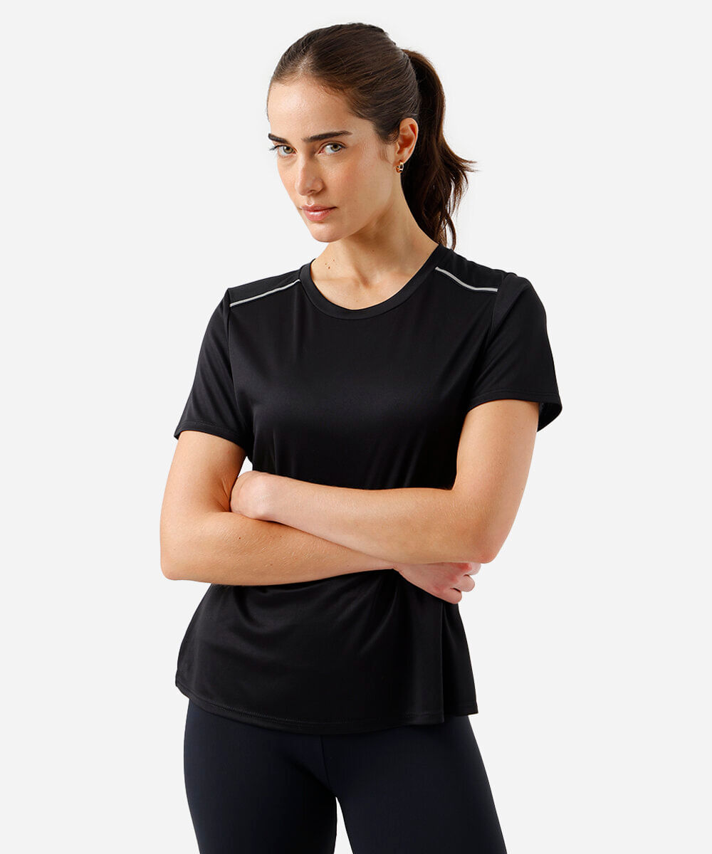 Camiseta feminina com refletivo no ombro - preto
