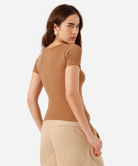 blusa baby look feminina de poliamida básica canelada marrom
