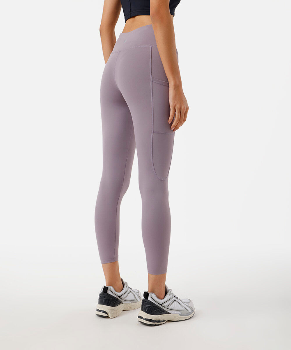 calça legging feminina esportiva com bolsos roxa