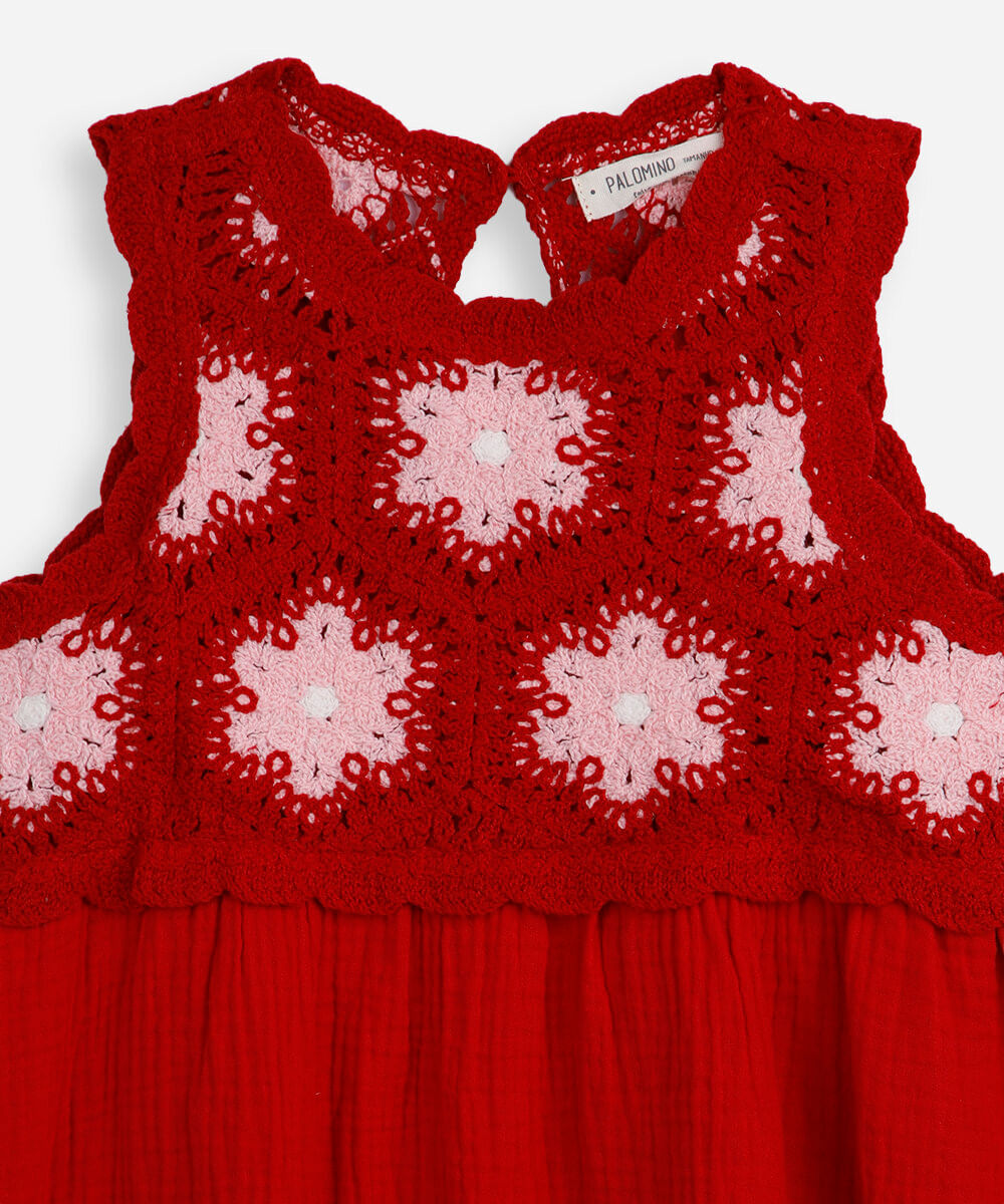 vestido evasê infantil com crochê floral vermelho