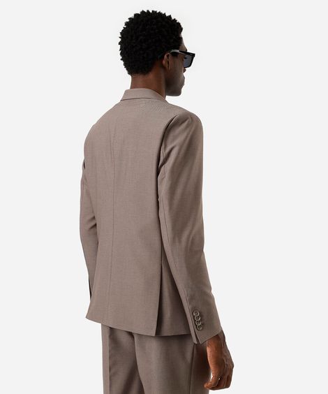 blazer masculino de alfaiataria estruturado com lapela marrom