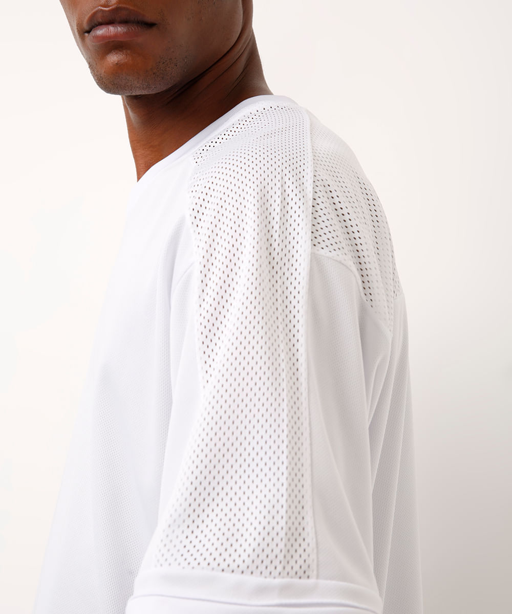 camiseta esportiva oversized com recorte branca