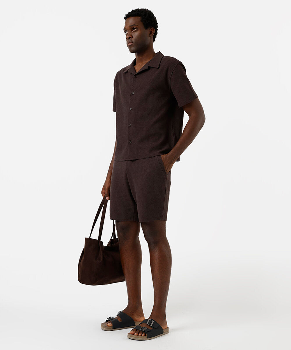 bermuda relaxed masculina de algodão texturizada marrom
