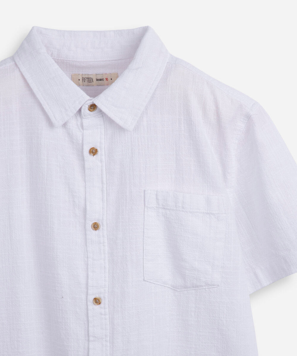 camisa juvenil de algodão com bolso texturizada branca