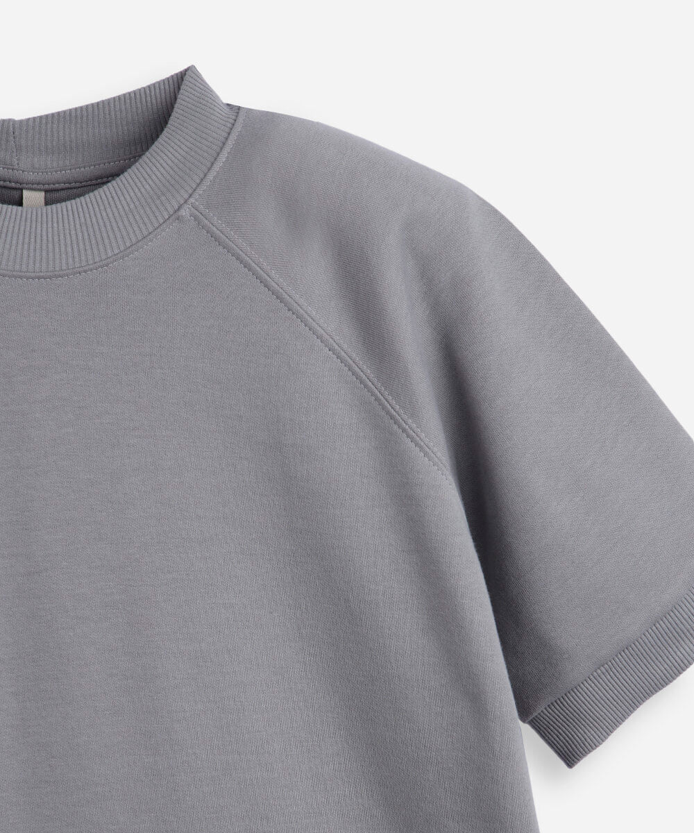 camiseta juvenil oversized cinza