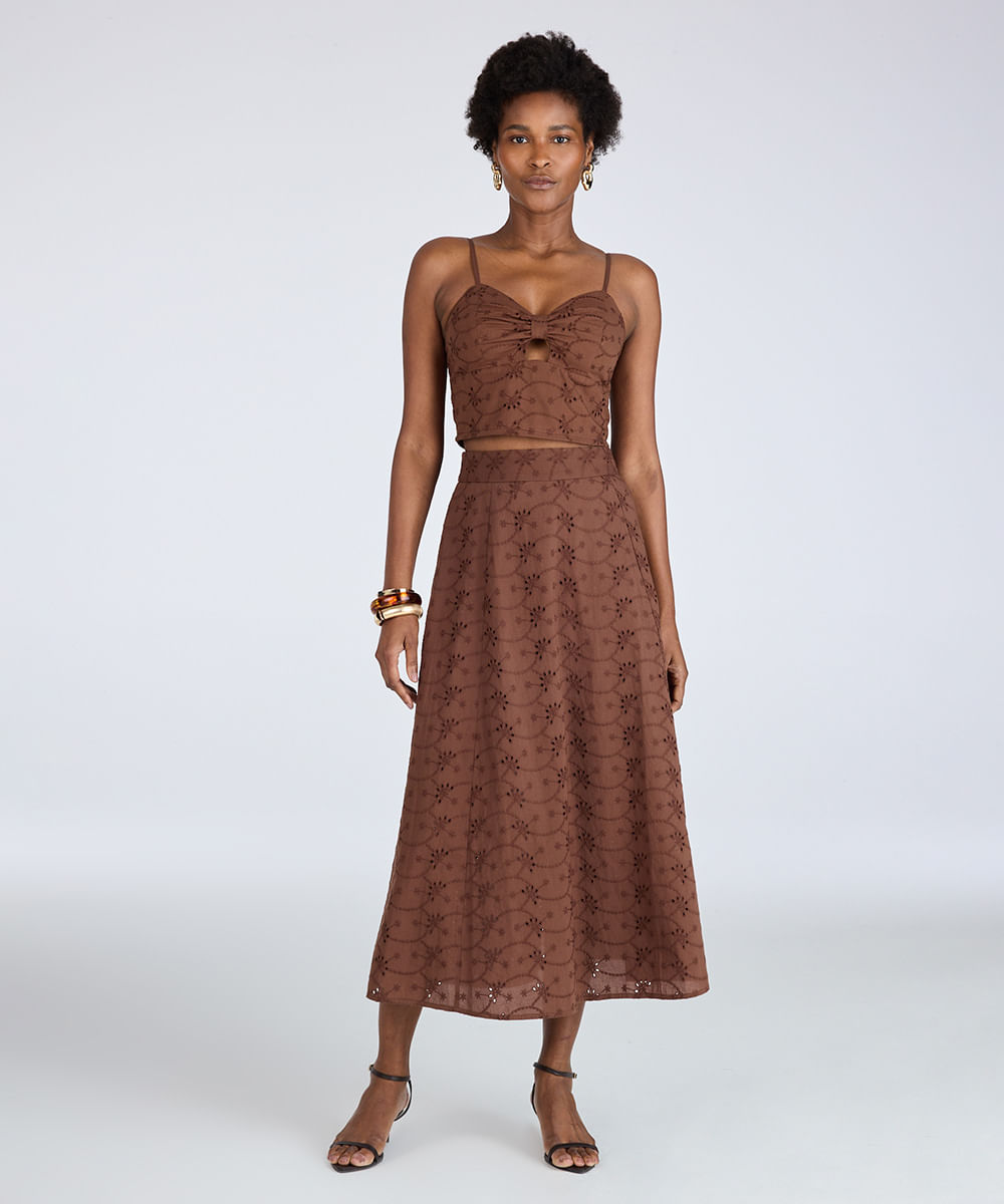 cropped feminino de laise alça fina com recorte marrom