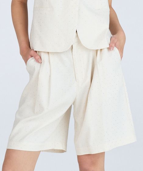 short reto feminino de alfaiataria com strass poá bege