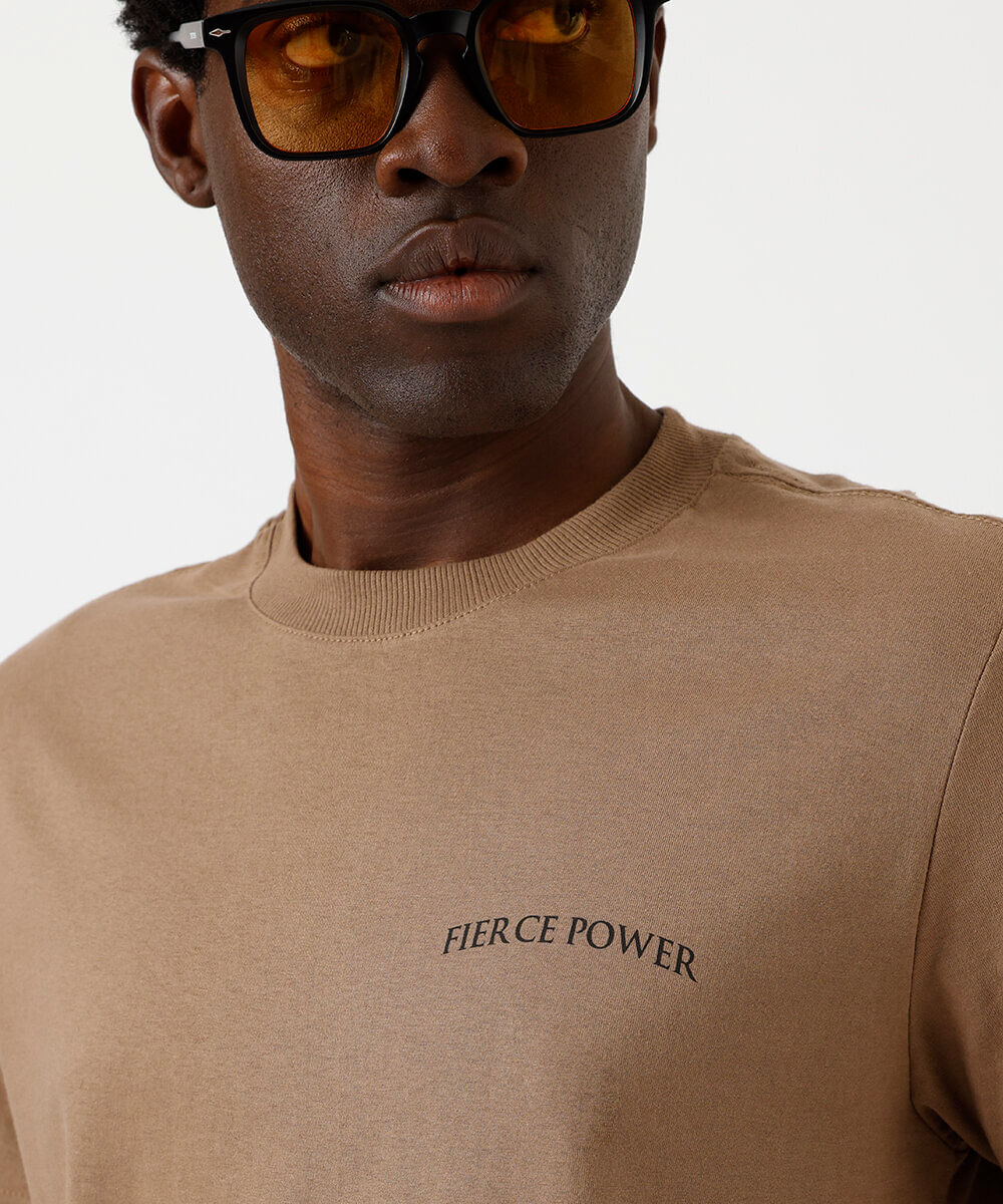 camiseta masculina de algodão estampada marrom
