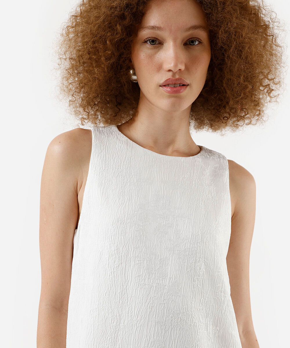 vestido curto feminino de jacquard com recorte texturizado branco