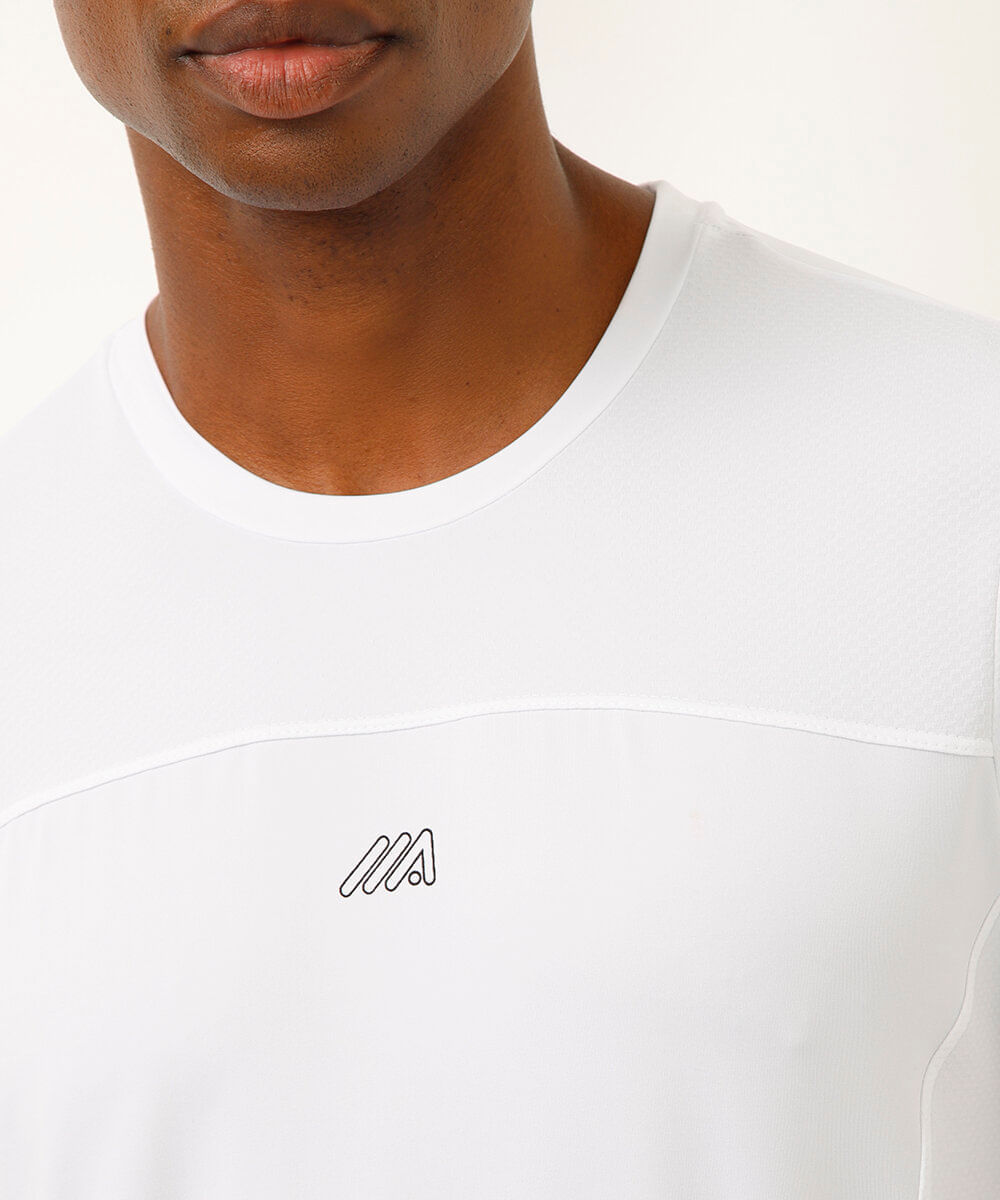 camiseta slim manga curta com recortes esportiva branca