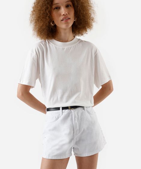 short feminino em sarja com bordado richelieu branco