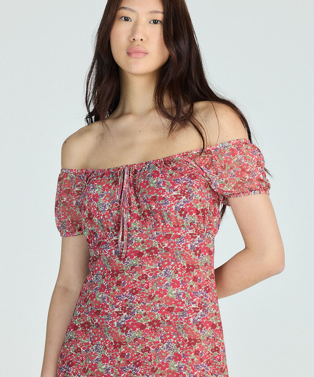 vestido curto de tule com lacinho floral vermelho