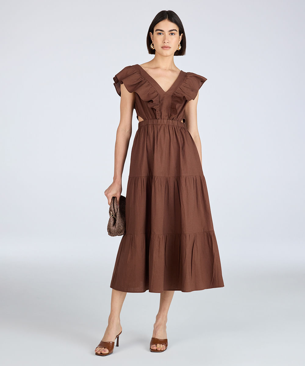 vestido evasê feminino com babados e recortes marrom