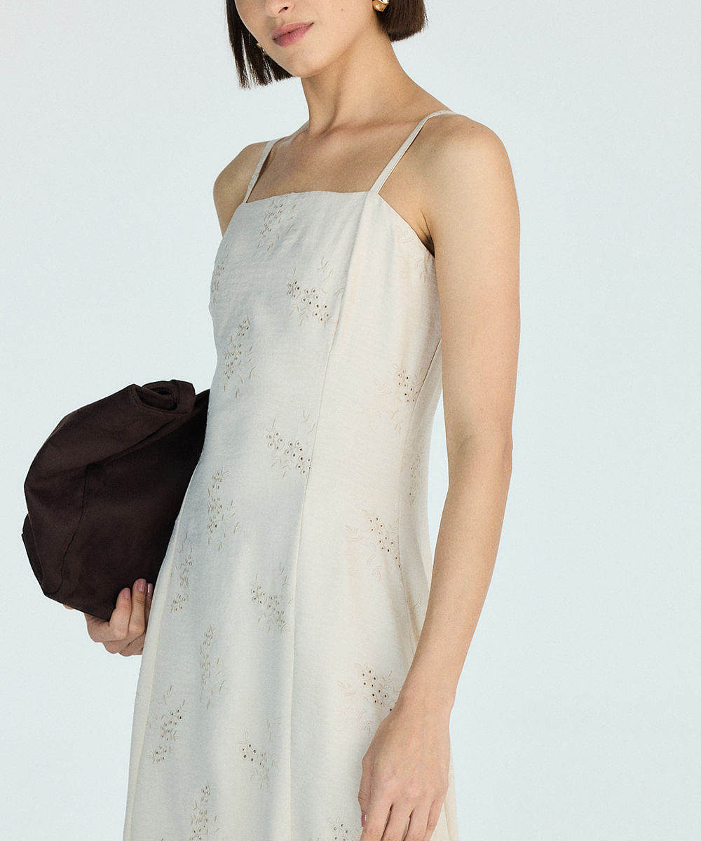 vestido midi feminino com bordado bege