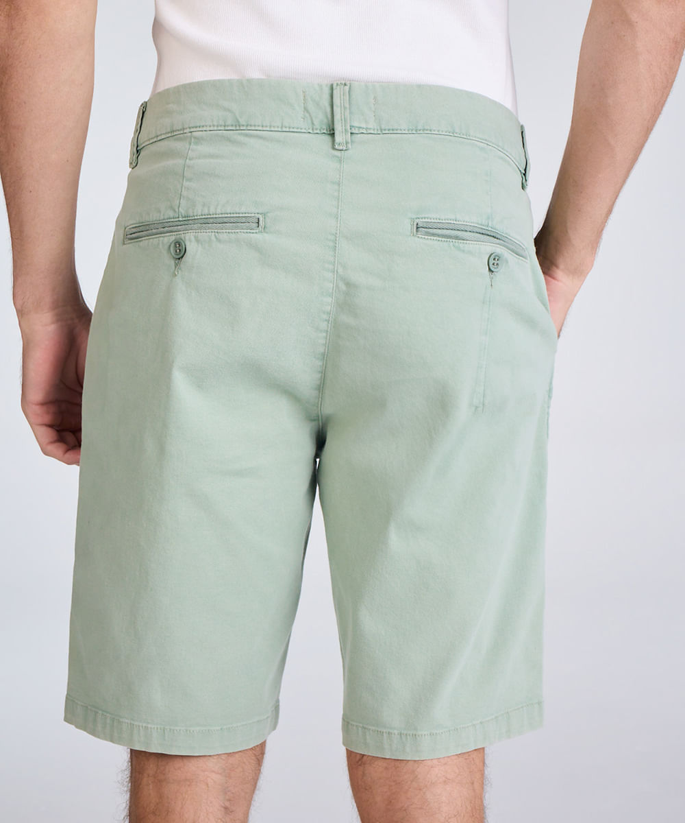 bermuda slim masculina de sarja verde