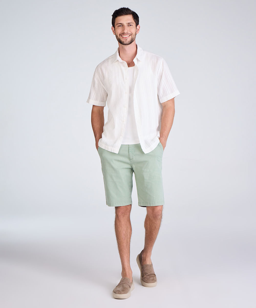 bermuda slim masculina de sarja verde