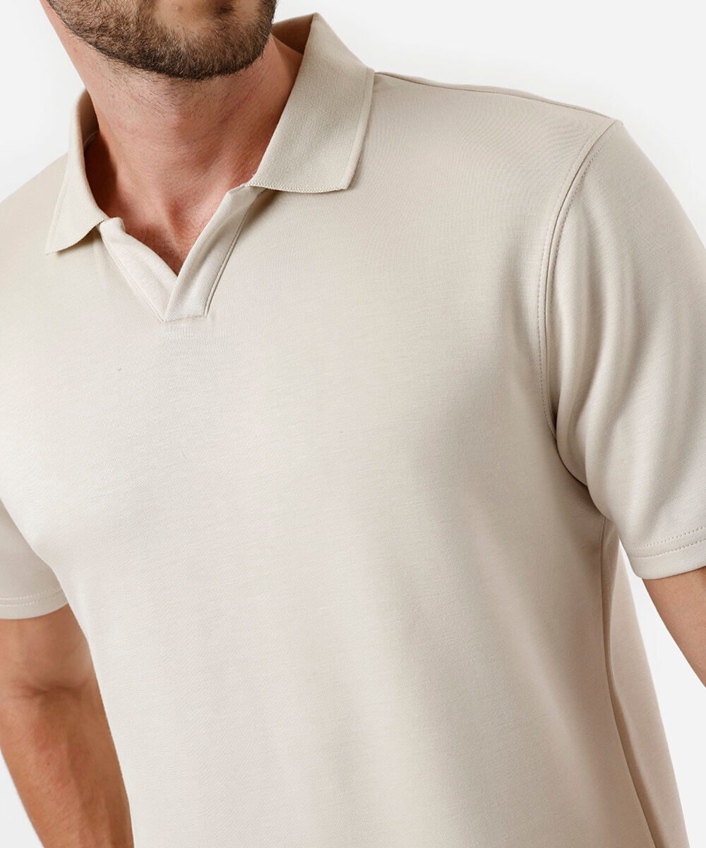 polo comfort masculina com mangas curtas bege