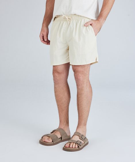 short masculino com bolsos e cordão bege
