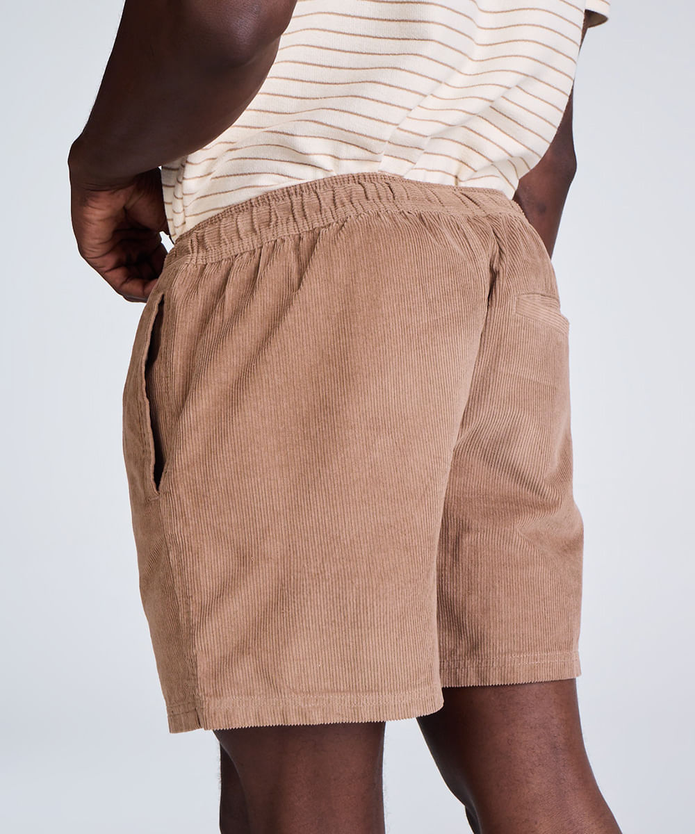 short de veludo cotelê com bolsos marrom